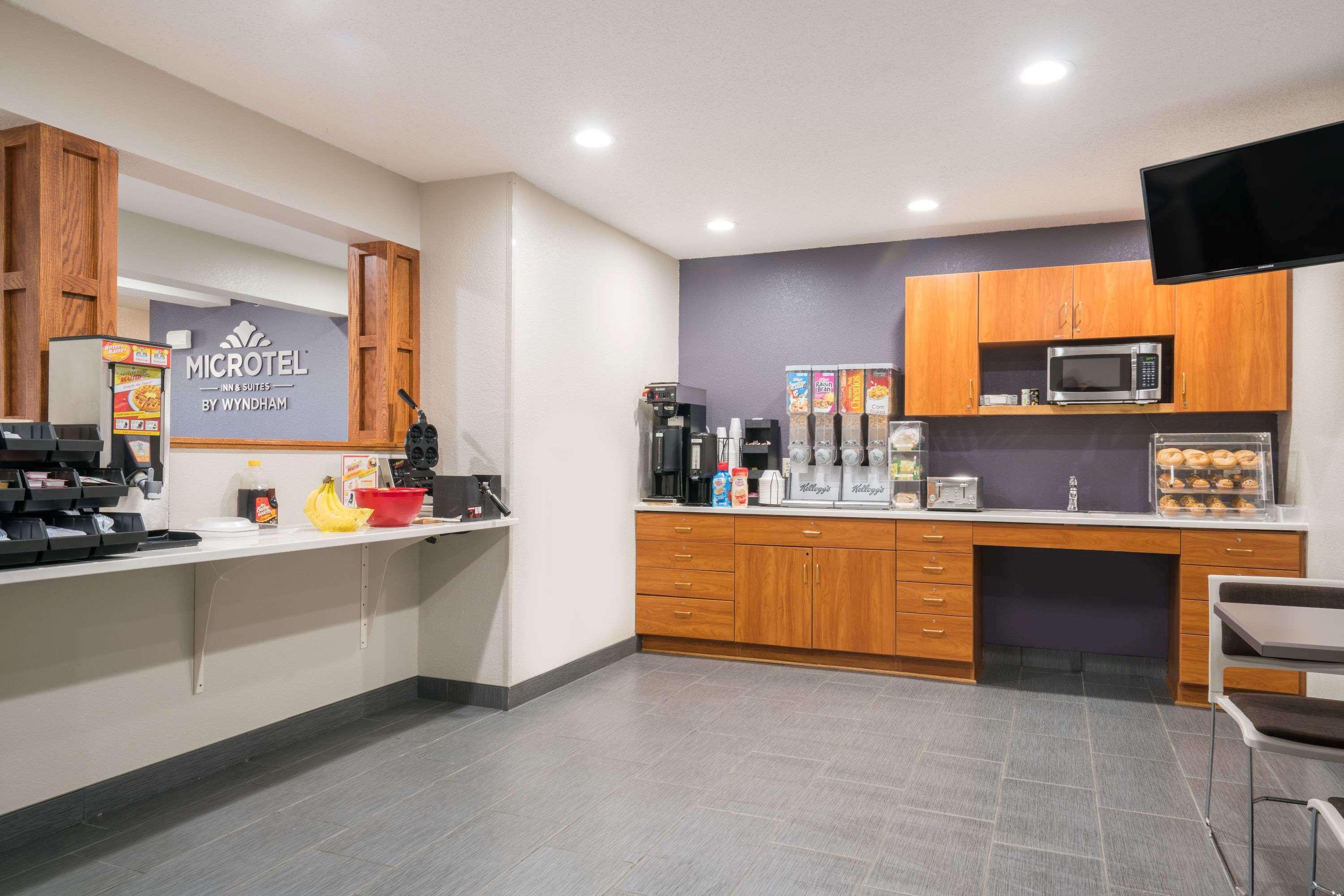 Microtel Inn & Suites By Wyndham Springfield Luaran gambar